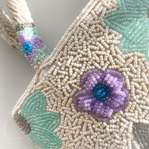 VINTAGE BEADED PURSE - Picture 3 of 4